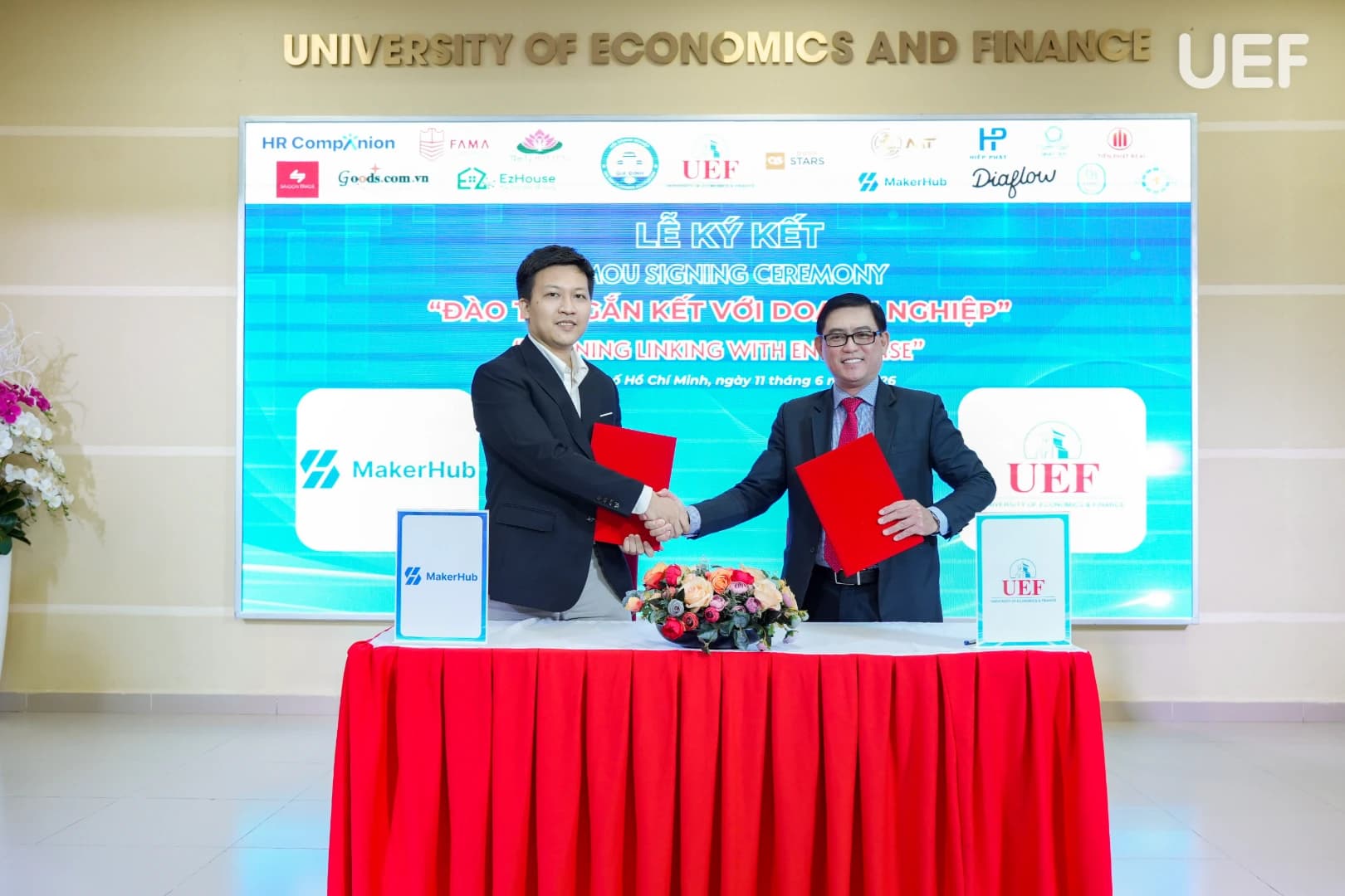 MakerHub ký kết MOU hợp tác với trường đại học kinh tế - tài chính TP.HCM (UEF)